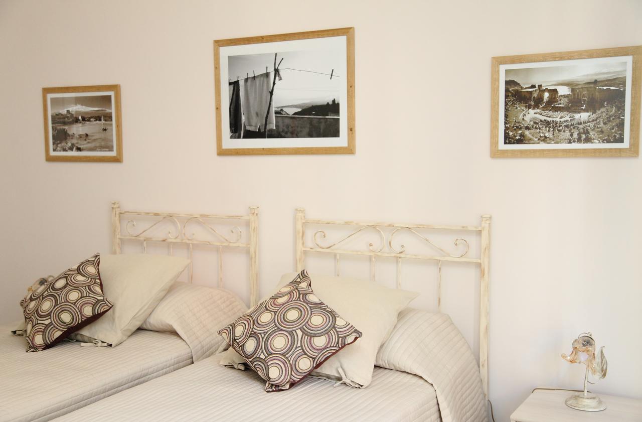 B&B Evelyne Таорміна Екстер'єр фото